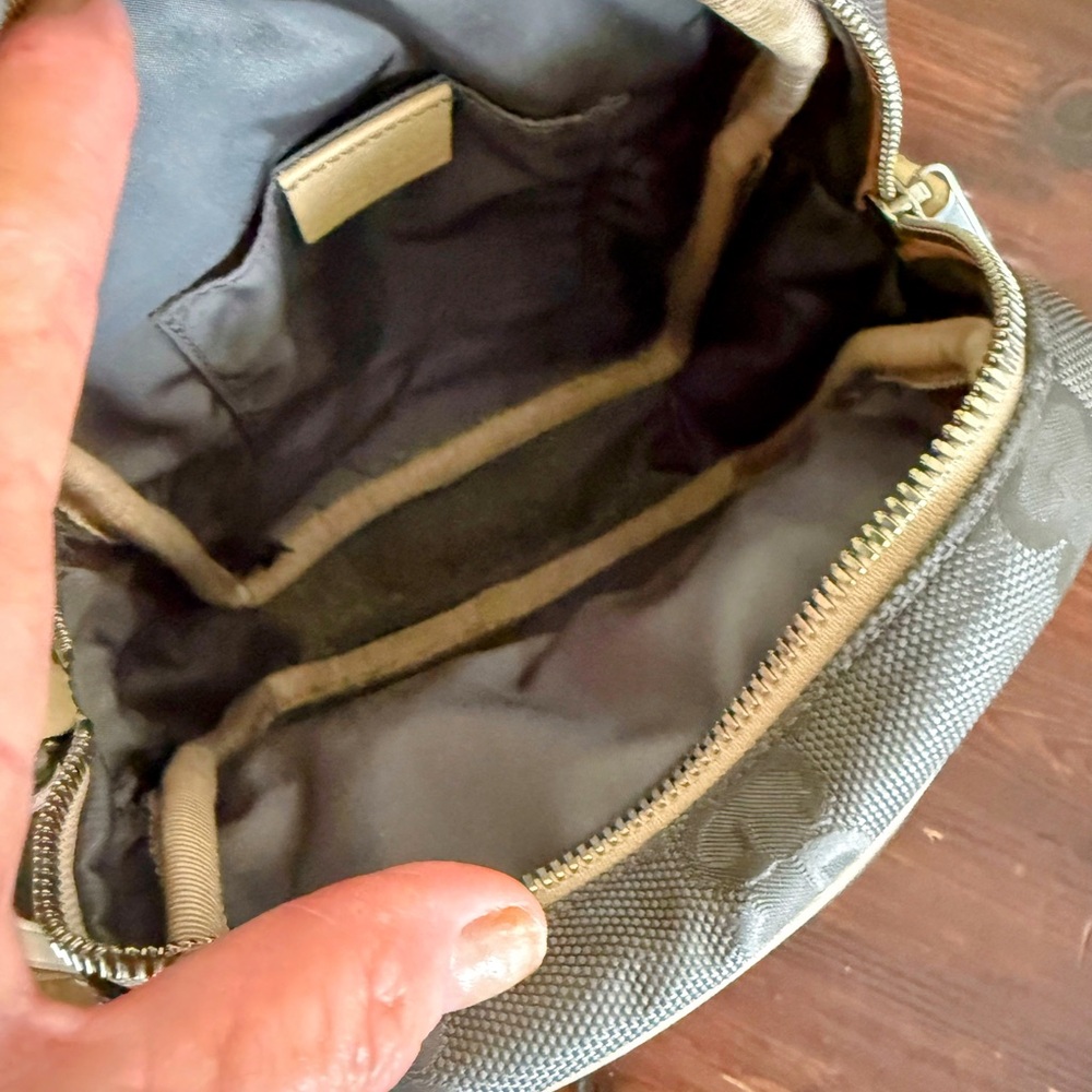 Gucci Beige and Gray Off the Grid crossbody - Picture 6 of 16